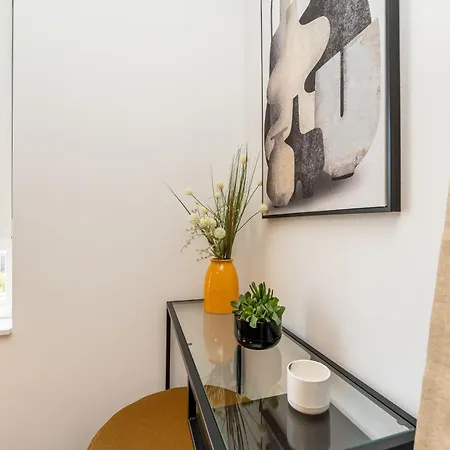 2-bedroom Marko With Sea View And 2 Free Parkings Задар