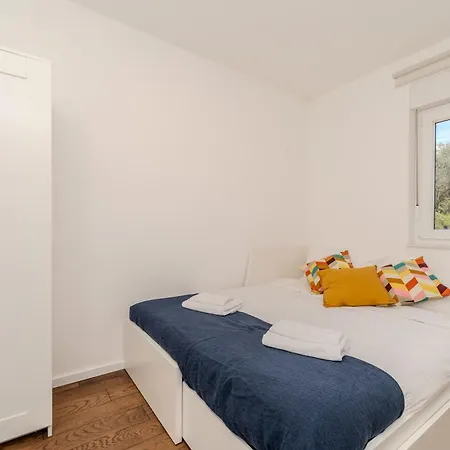 2-bedroom Marko With Sea View And 2 Free Parkings Апартаменти
