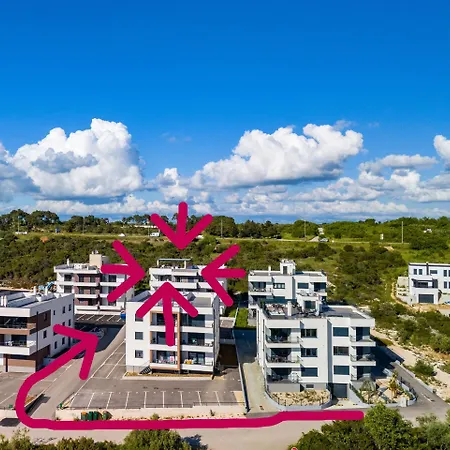 Апартаменти 2-bedroom Marko With Sea View And 2 Free Parkings