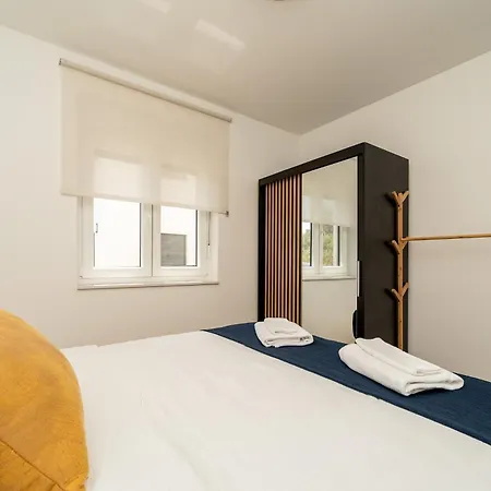 2-bedroom Marko With Sea View And 2 Free Parkings Lejlighed *